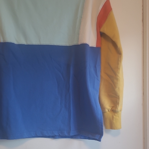 Colorblock Crewneck Top - Picture 5 of 5